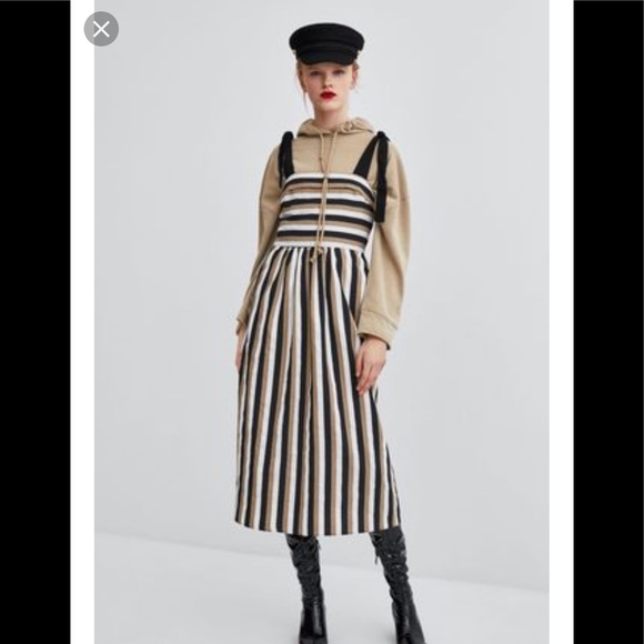 Dress - Picture 3 of 4